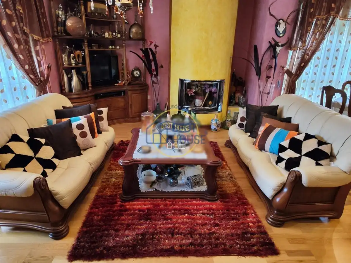 Casa pareada con piscina en venta en Villaquilambre