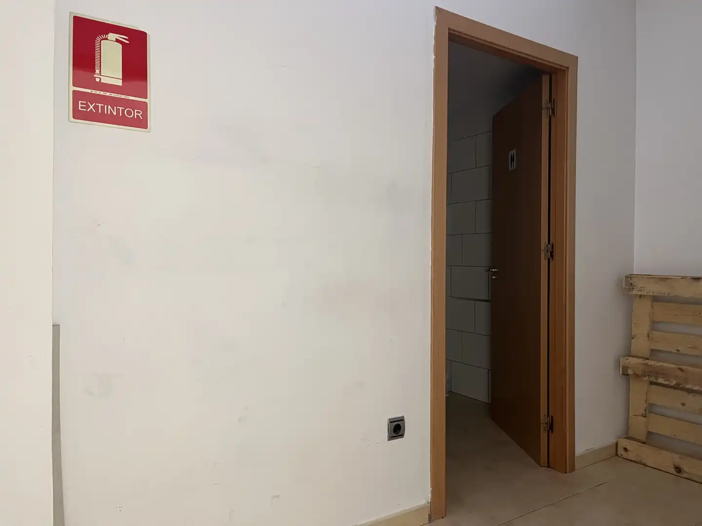 Gewerbefläche zur Miete in Calle Pedro Isidro, imagen 4
