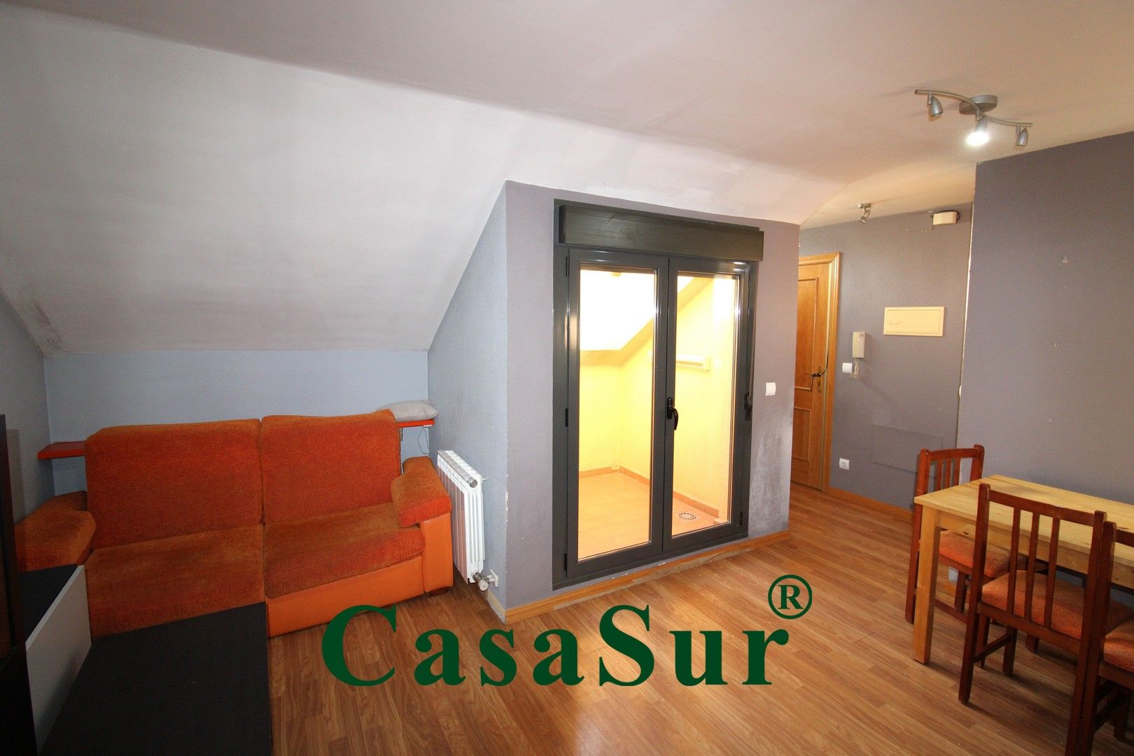 Habitación de Ático en venta en Valladolid Capital con Calefacción, Parquet y Terraza