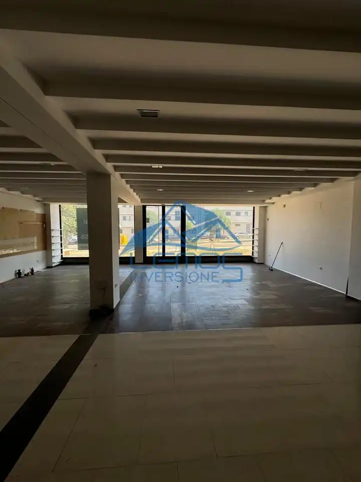 Local comercial en venda a De Fernando De Castro, imagen 3