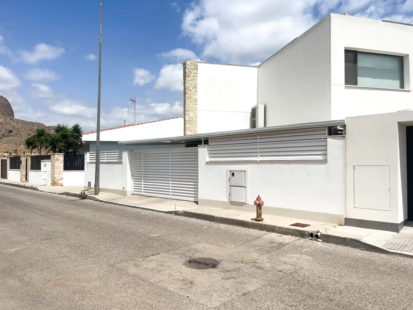 Vista exterior de Casa o xalet en venda en Callosa de Segura amb Aire condicionat, Calefacció i Jardí privat