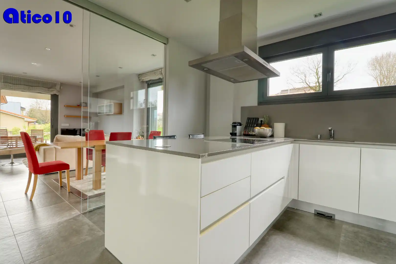 Küche von Haus oder Chalet zum Verkauf in Noreña mit Heizung, Parkett und Abstellraum