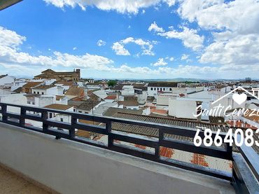 Pis amb ascensor en venda a Montilla