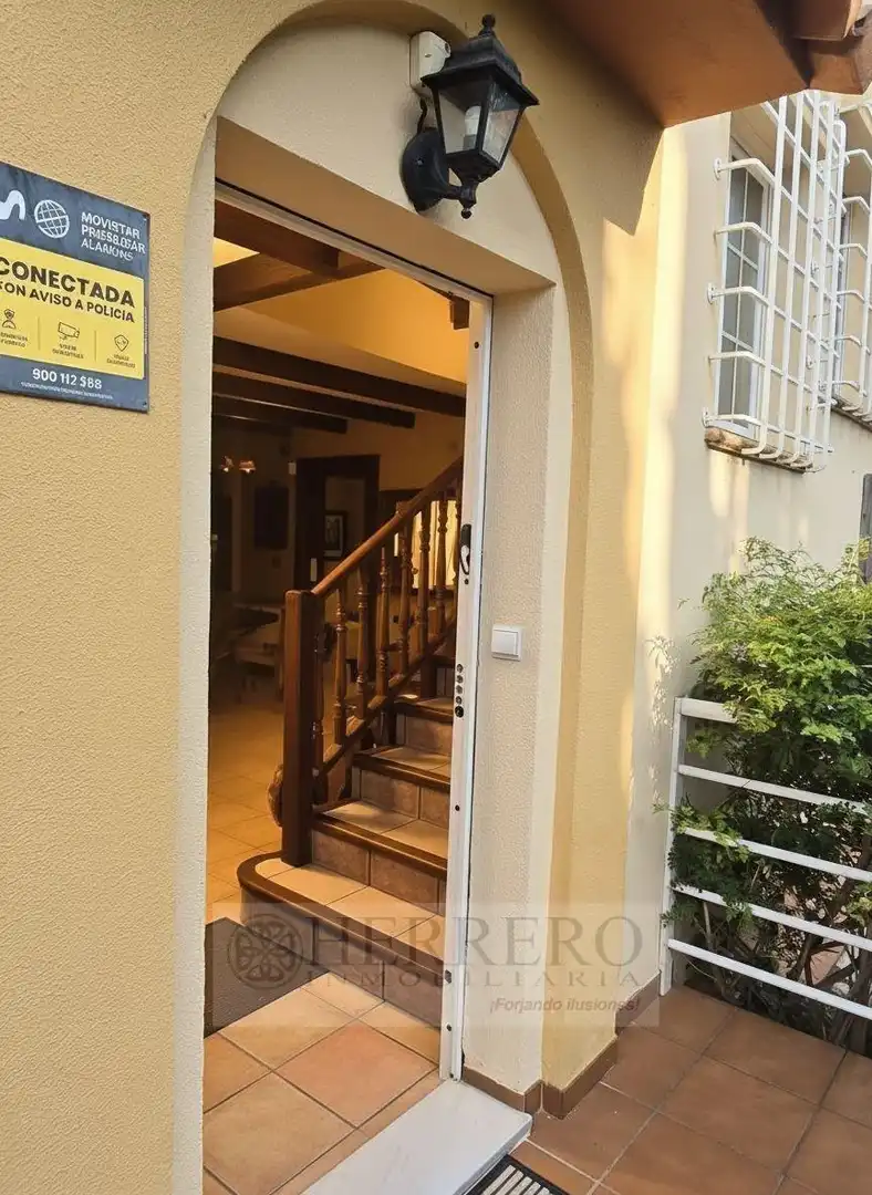 Casa adosada en venta en Gandia con Aire acondicionado, Calefacción y Jardín privado
