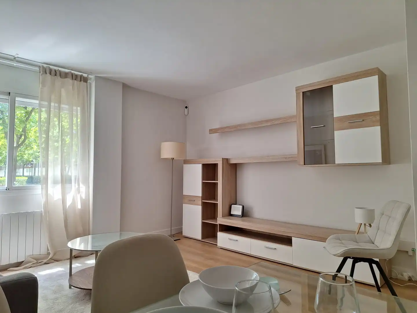 Sala d'estar de Pis de lloguer en Villanueva de la Cañada amb Calefacció i Moblat