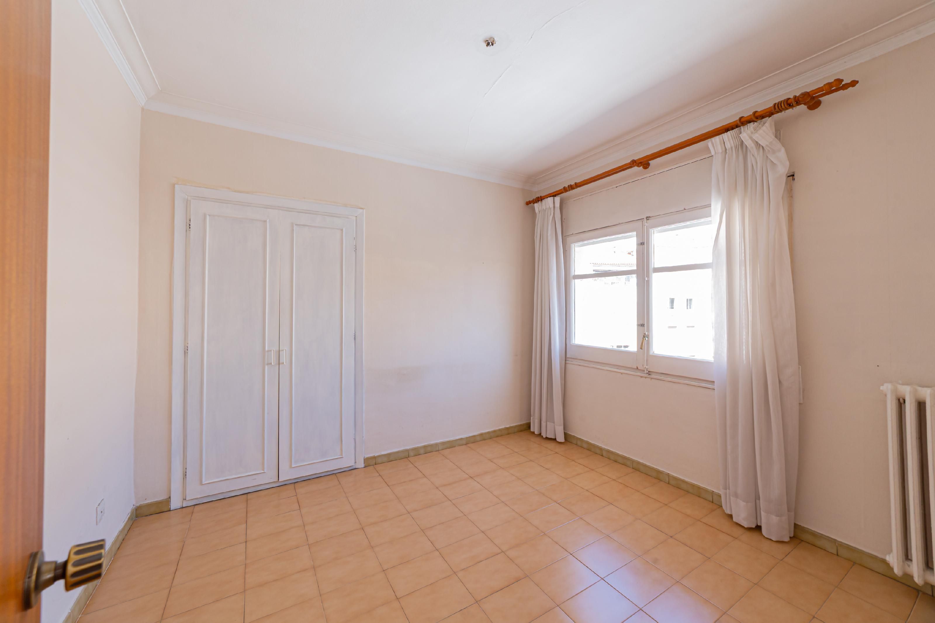 Bedroom of Attic for sale in  Barcelona Capital  with Air Conditioner and Heating