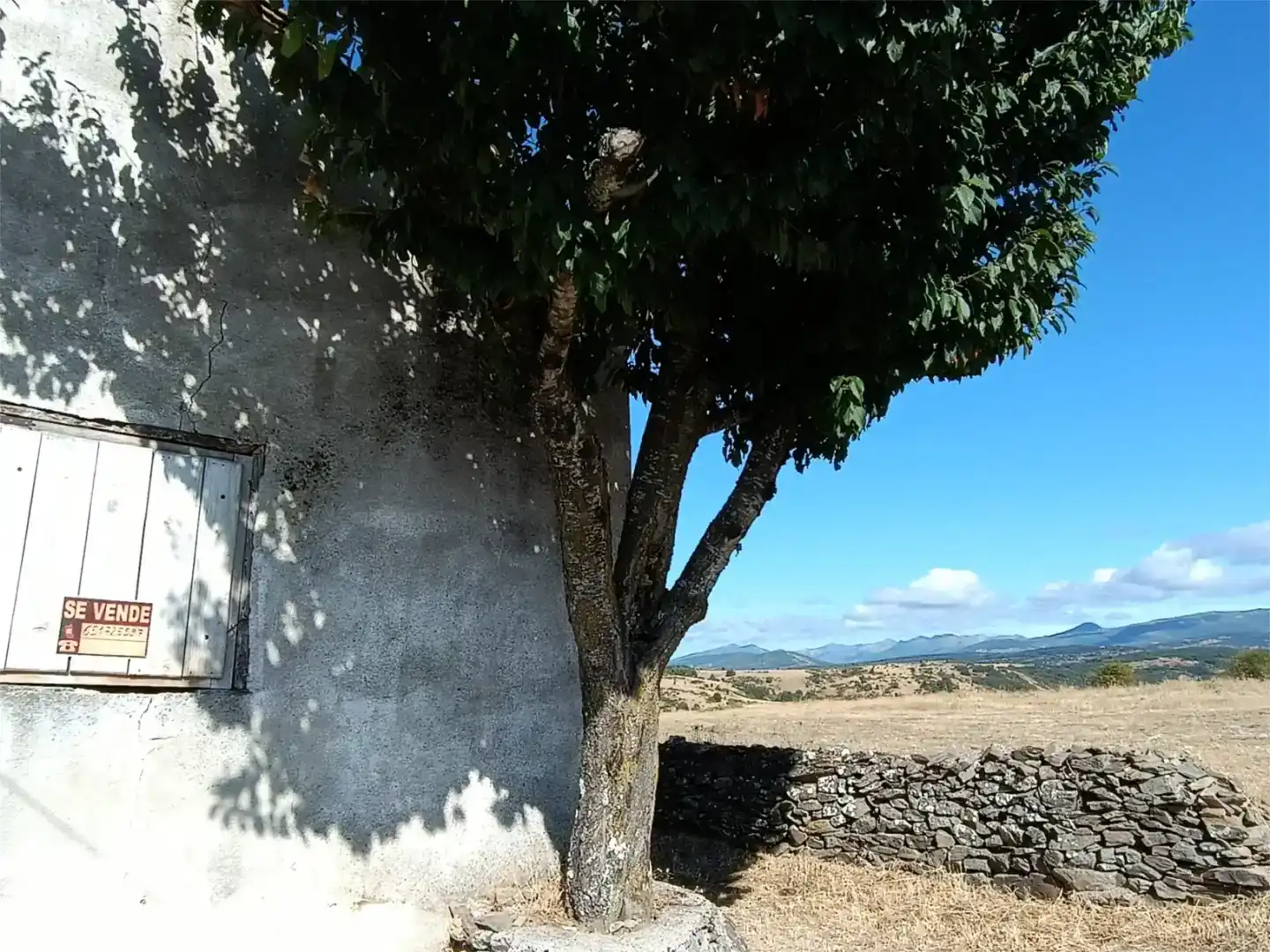 Vista exterior de Casa adosada en venda en Soto y Amío, León