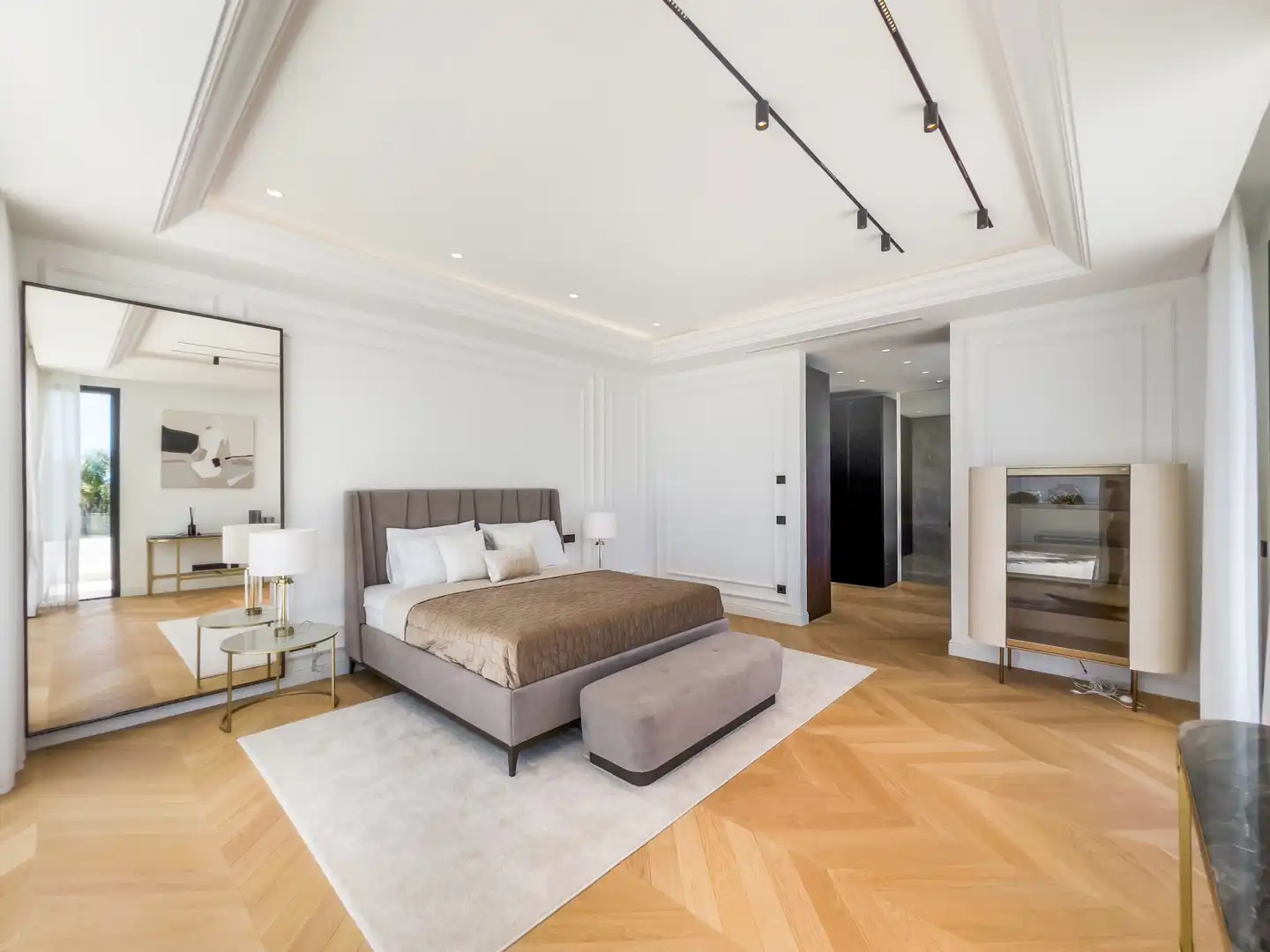 Schlafzimmer von Haus oder Chalet zum Verkauf in Marbella mit Klimaanlage, Heizung und Privatgarten