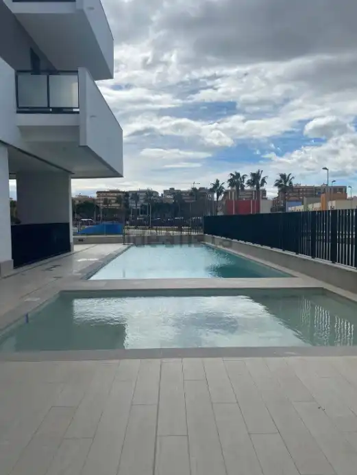 Piscina de Pis de lloguer en Mislata amb Aire condicionat, Traster i Forn