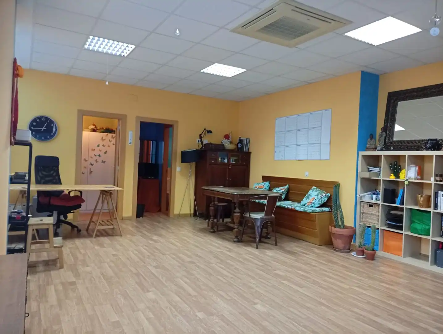 Commercial properties for sale in Arroyo de la Encomienda  with Air Conditioner