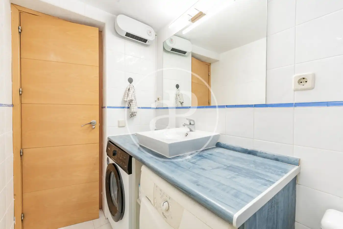 Baño de Piso en venta en Madrid con Aire acondicionado, Calefacción y Amueblado