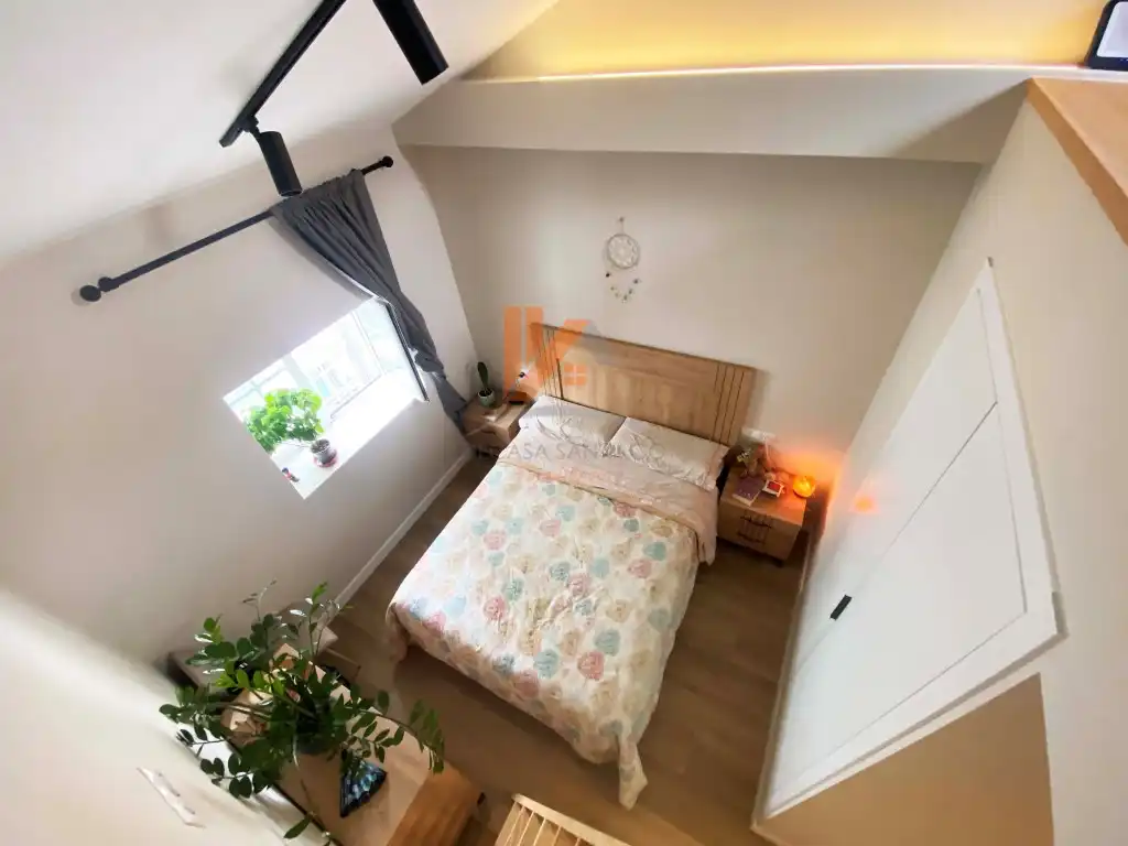 Habitación de Apartamento en venta en Santiago de Compostela 