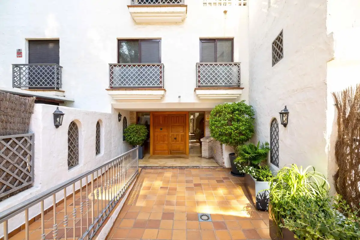Piso en venta en Marbella con Aire acondicionado, Calefacción y Jardín privado
