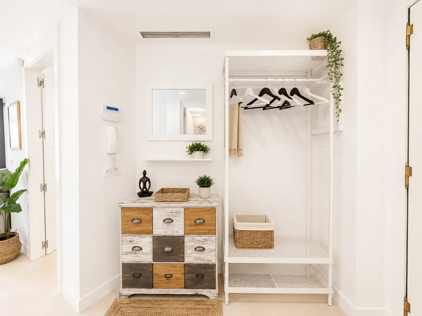 Habitación de Piso en venta en Benalmádena con Aire acondicionado, Terraza y Amueblado