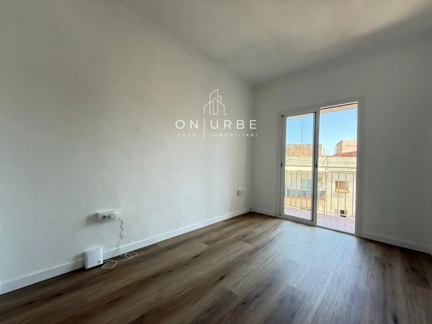 Habitación de Piso en venta en Badalona con Parquet, Terraza y Horno