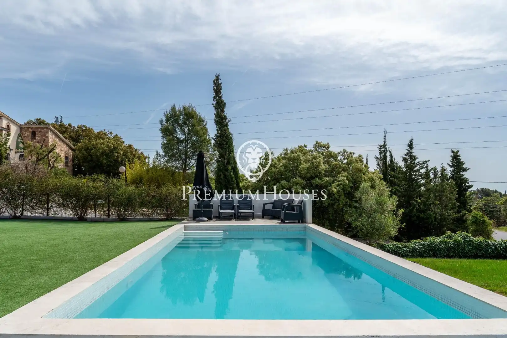 Swimming pool of Houses for sale in Gavà  with Air Conditioner, Heating and Private garden