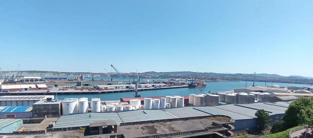 Vista exterior de Piso en venta en Santurtzi  con Calefacción, Terraza y Amueblado