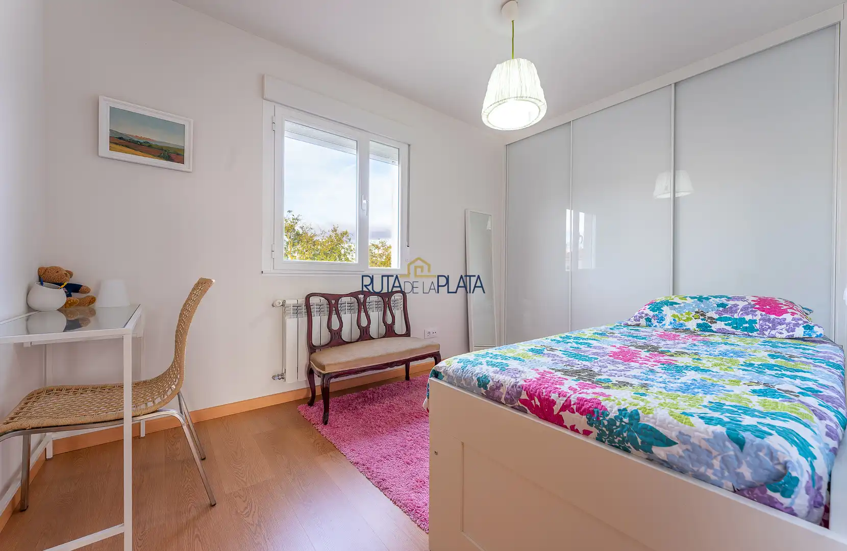 Habitación de Casa adosada en venta en Roales con Calefacción, Jardín privado y Alarma