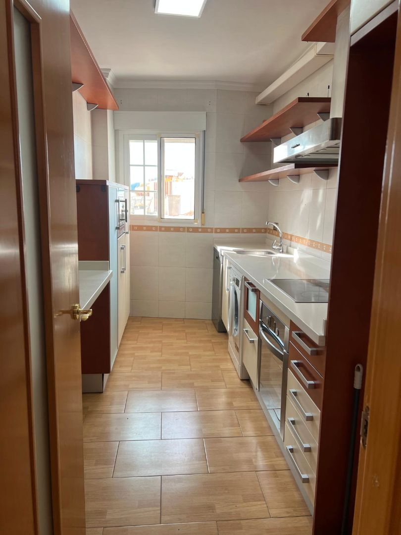 Cocina de Piso de alquiler en Vélez-Málaga con Se aceptan mascotas