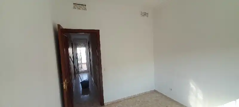 Habitación de Casa adosada en venta en Utrera