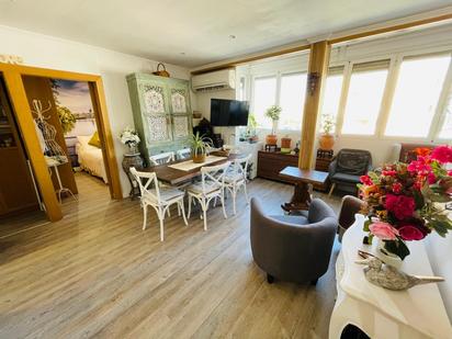 Sala d'estar de Apartament en venda en Alicante / Alacant amb Aire condicionat i Terrassa