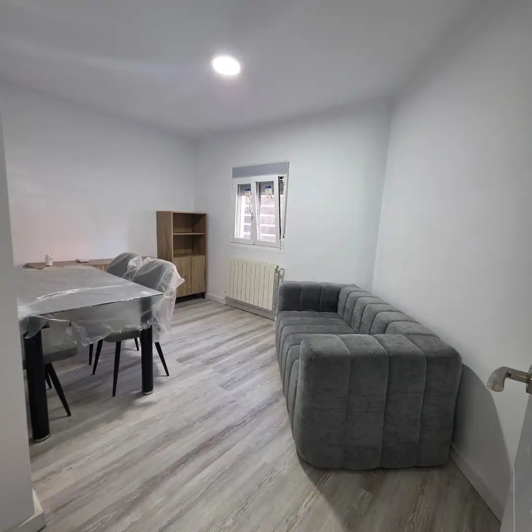 Bedroom of Flat for sale in Madrid  with Heating, Private garden and Furnished