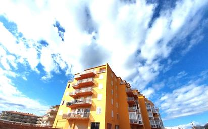 Vista exterior de Apartament en venda en L'Estartit amb Calefacció