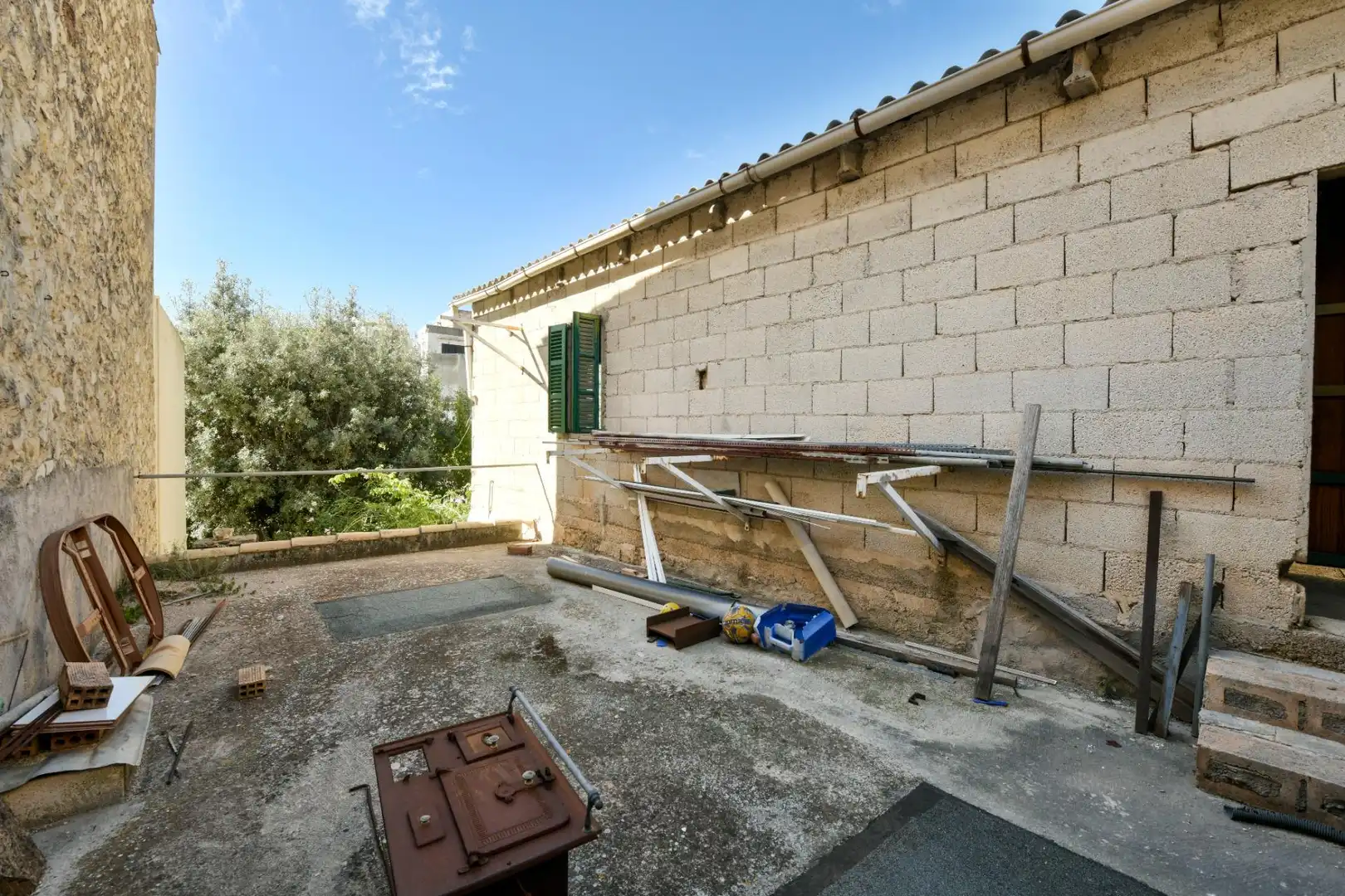 Terrassa de Casa o xalet en venda en Selva amb Jardí privat