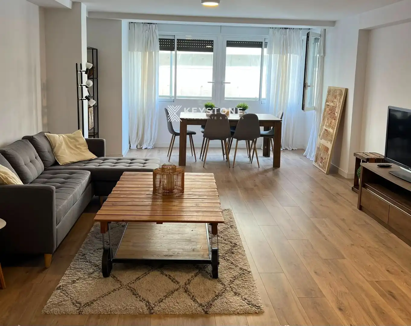 Flat for rent in AVENIDA MAISONNAVE,, Ensanche - Diputación