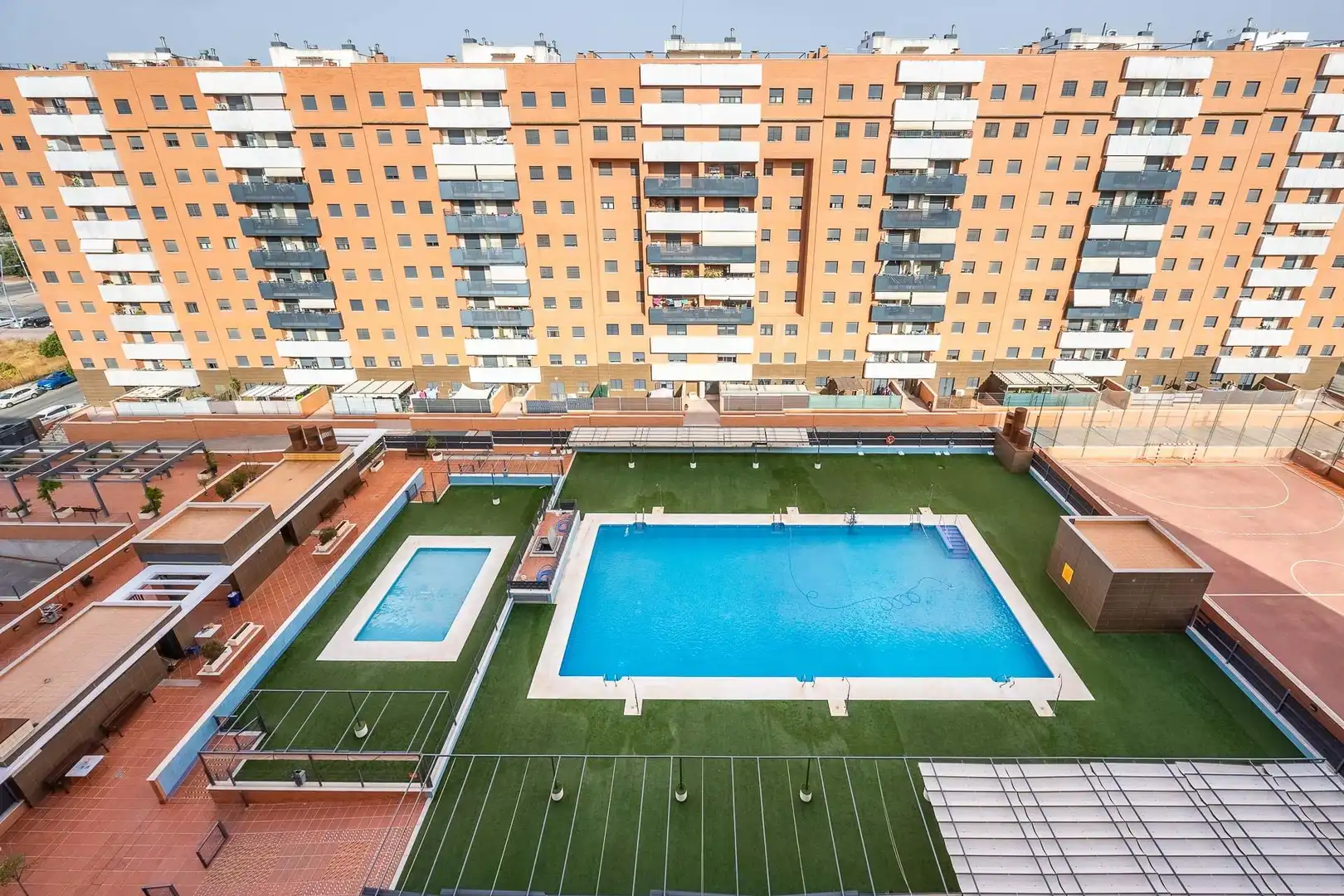 Pis amb piscina en venda a Avenida de Pedro Luis Serrera Contreras, imagen 45