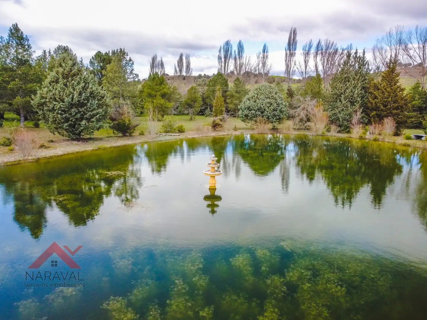 Piscina de Casa o xalet en venda en Burgo de Osma - Ciudad de Osma amb Calefacció, Jardí privat i Terrassa