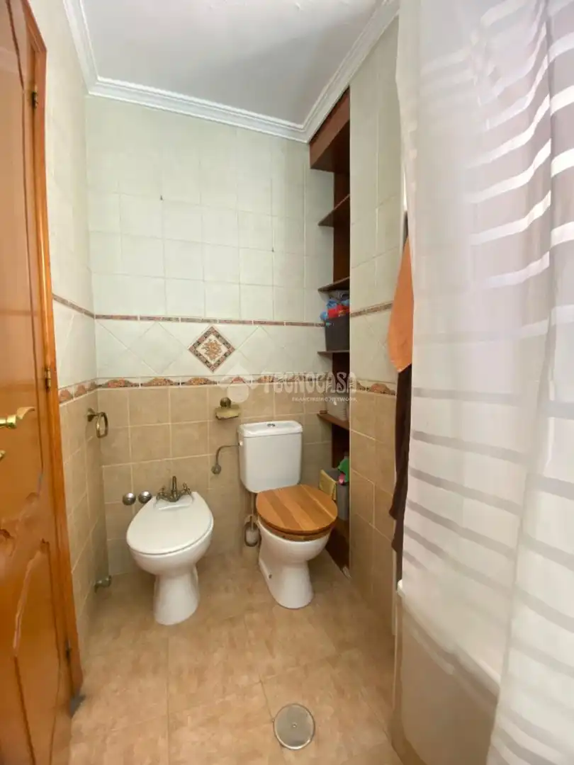 Badezimmer von Wohnung zum Verkauf in Sevilla