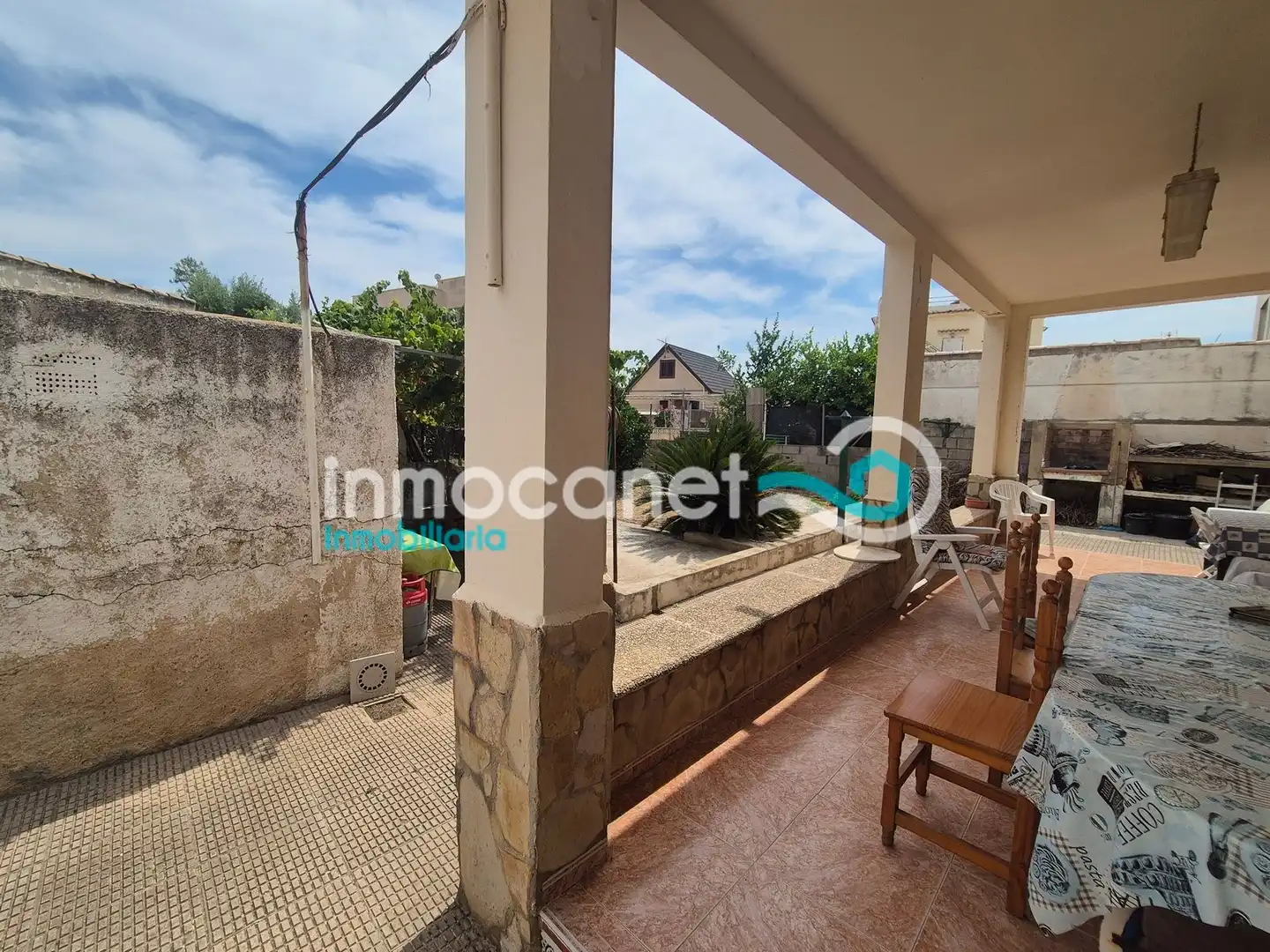 Vista exterior de Casa o xalet en venda en Oliva amb Terrassa