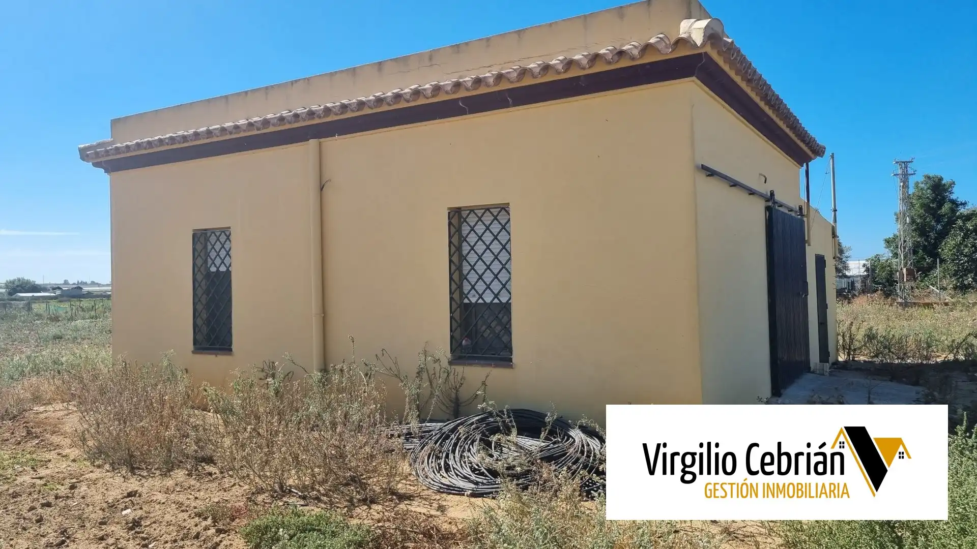 Exterior view of Country homes for sale in Chipiona  with Private garden