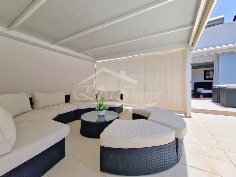 Terrassa de Casa o xalet en venda en Adeje amb Aire condicionat, Jardí privat i Terrassa