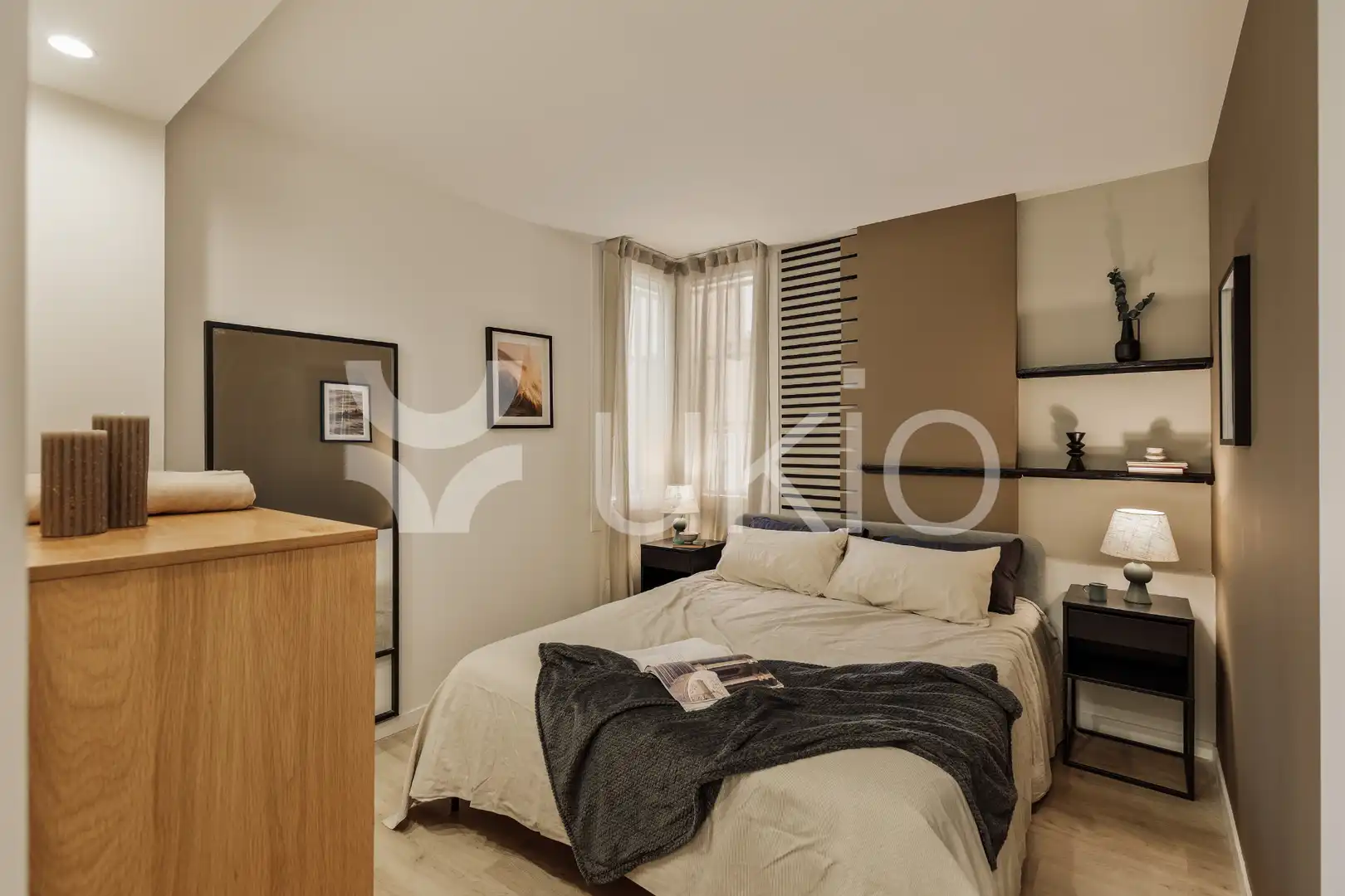 Dormitori de Apartament de lloguer en Barcelona amb Aire condicionat, Calefacció i Terrassa