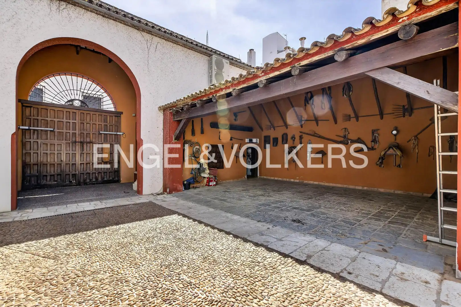 Vista exterior de Casa o chalet en venta en Écija con Aire acondicionado, Calefacción y Jardín privado