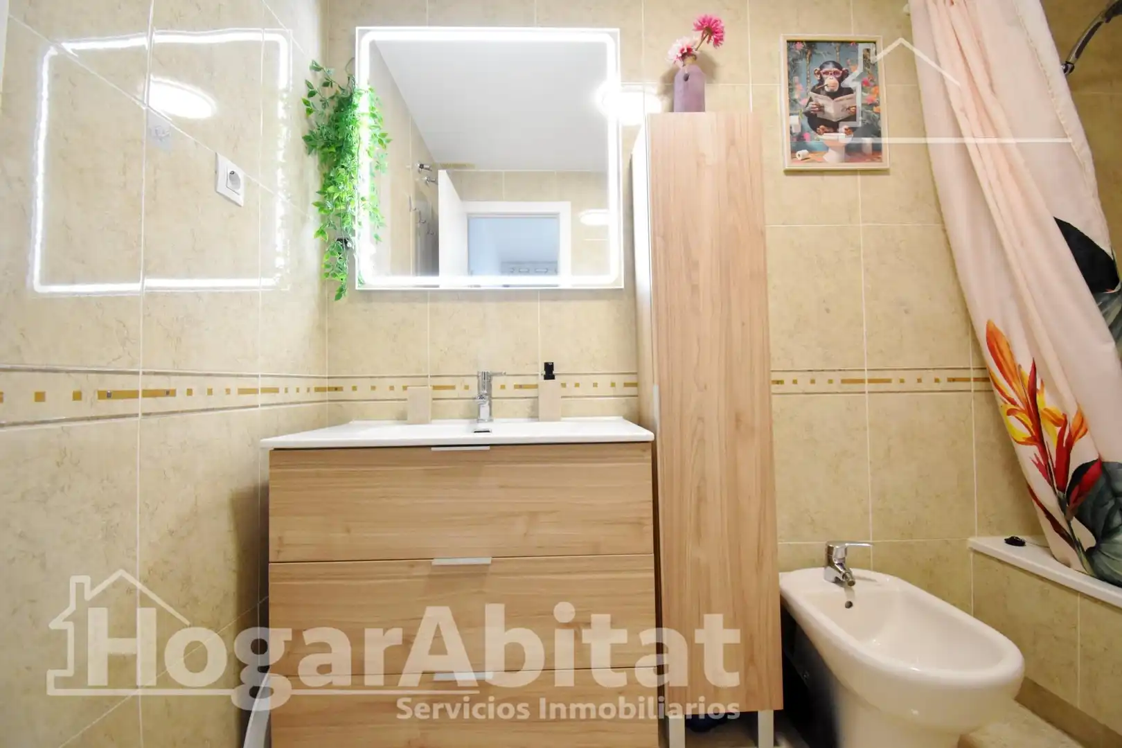 Baño de Piso en venta en Bellreguard con Aire acondicionado, Calefacción y Jardín privado