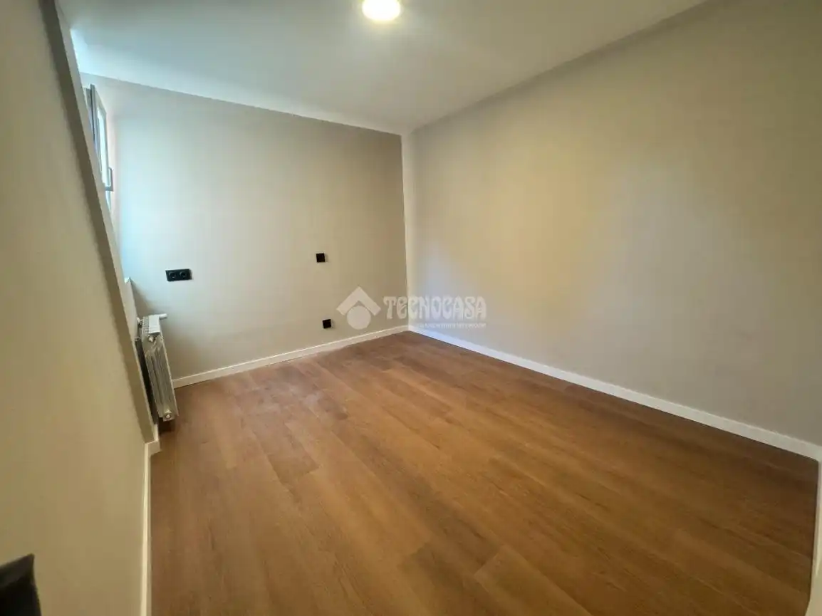 Bedroom of Flat for sale in Madrid