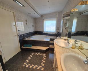 Bathroom of Flat for sale in Gurb  with Heating and Terrace