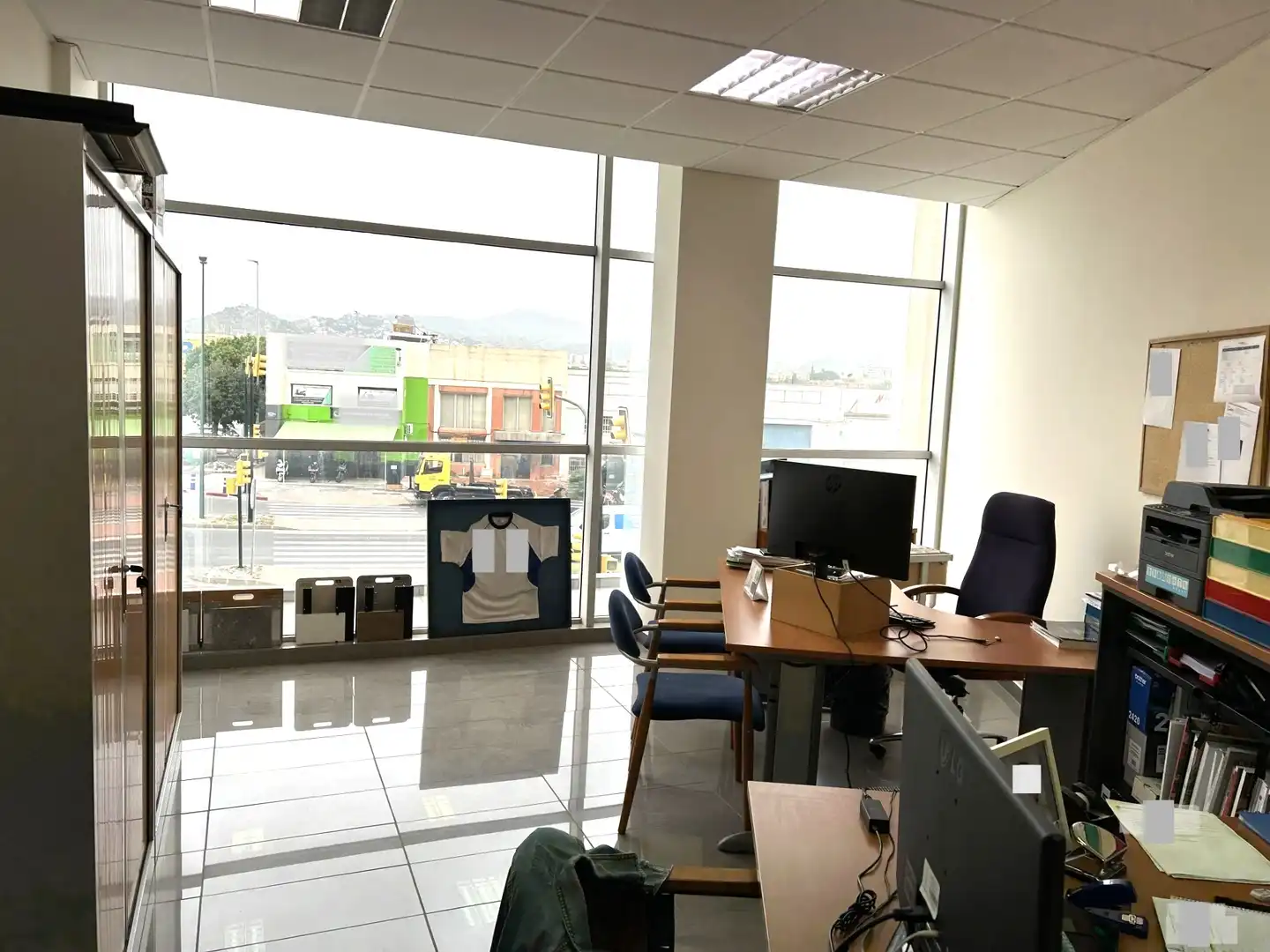 Büro zur Miete in Málaga mit Klimaanlage, Heizung und Terrasse