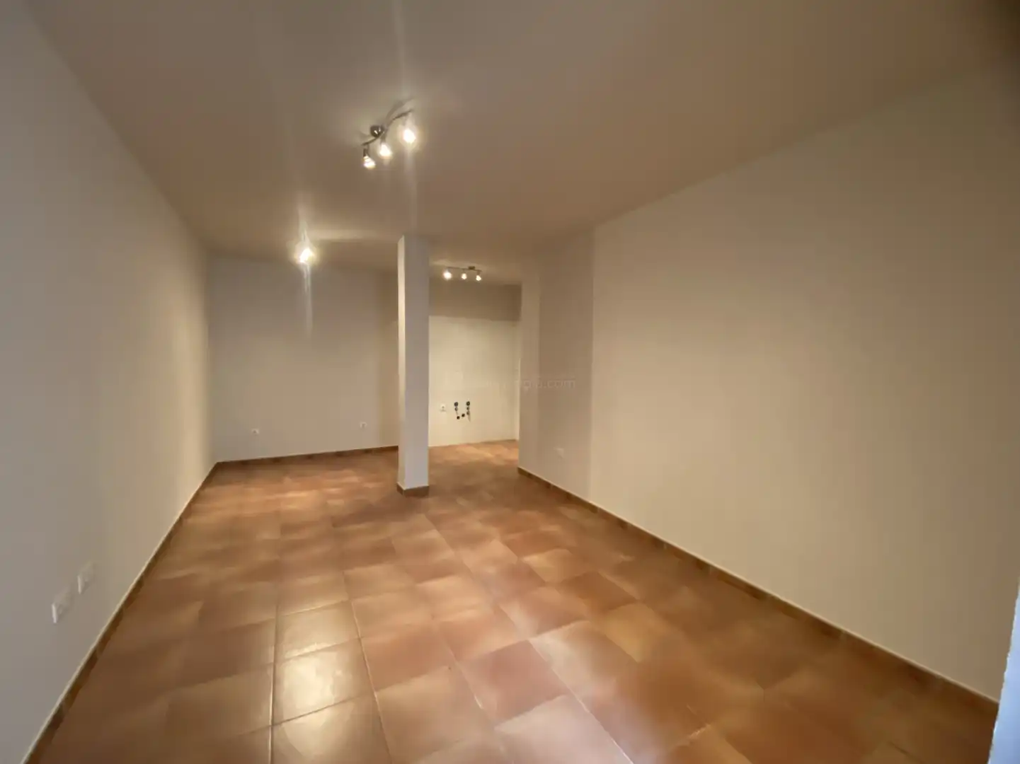 Piso en venta en Lardero con Calefacción, Jardín privado y Parquet