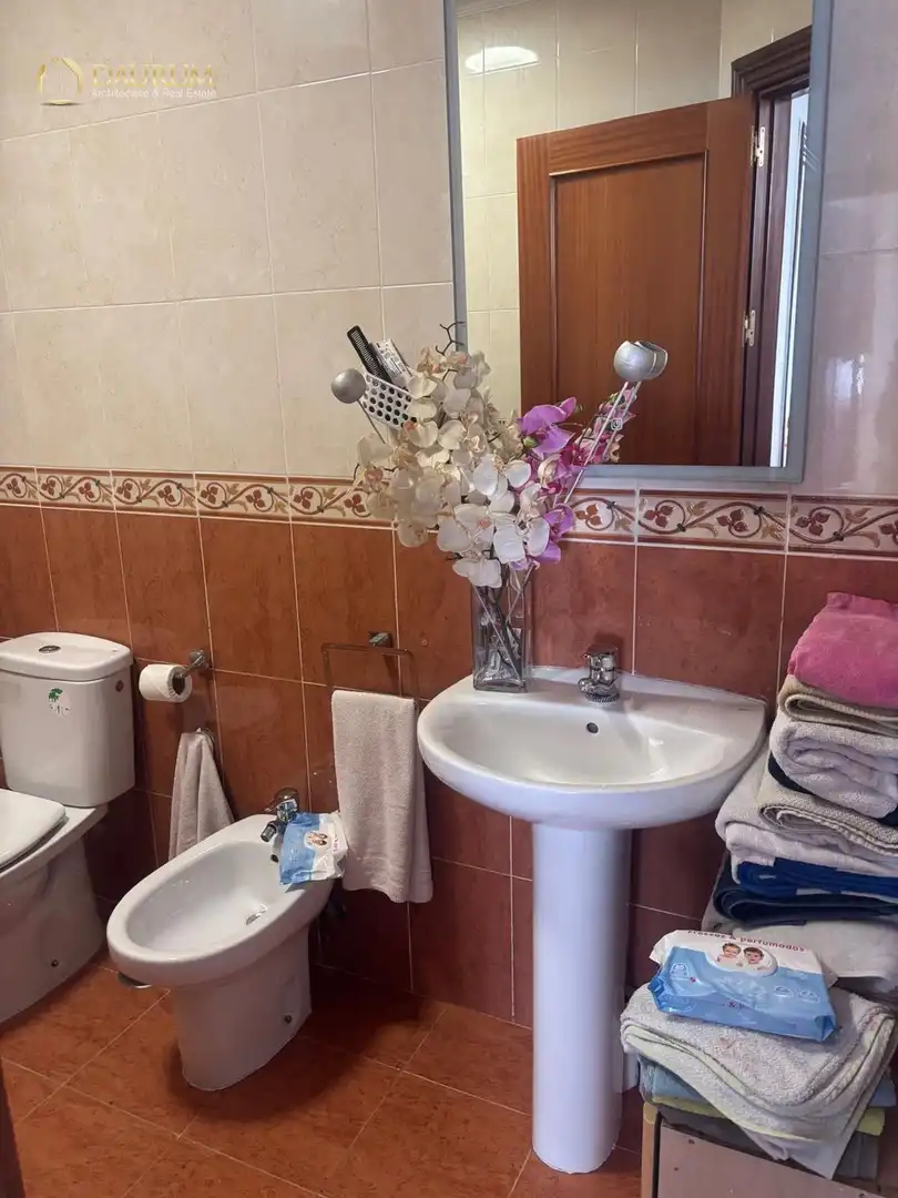 Bany de Casa adosada en venda en Vélez-Málaga amb Aire condicionat, Terrassa i Piscina