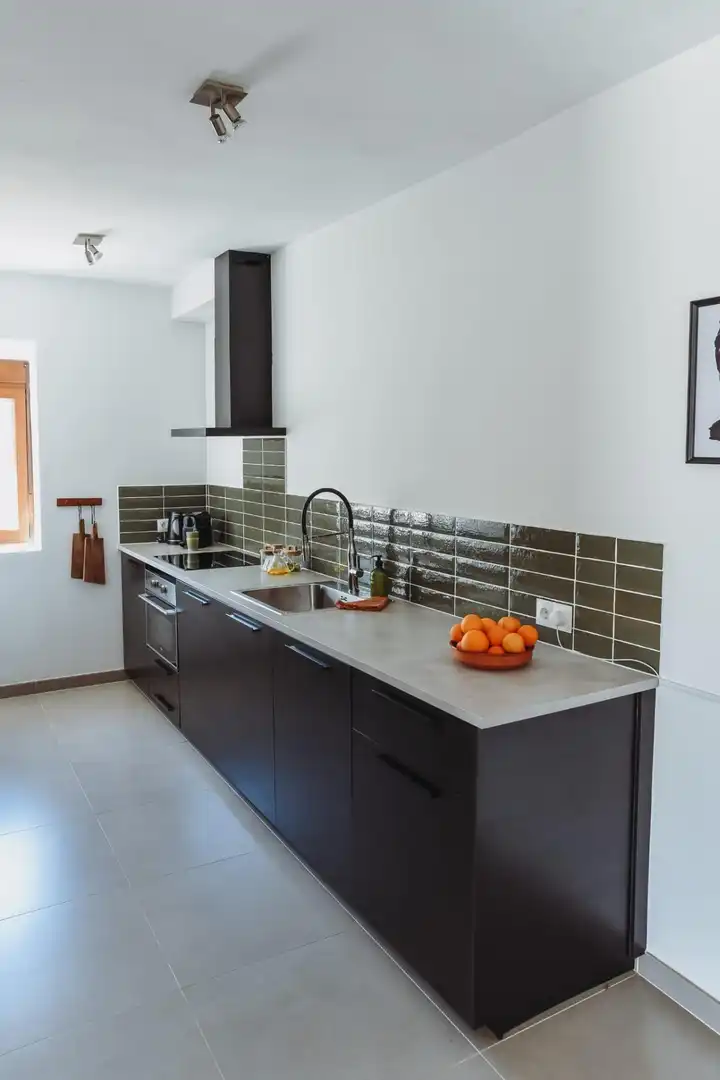 Küche von Country house zum Verkauf in Álora mit Klimaanlage, Heizung und Privatgarten