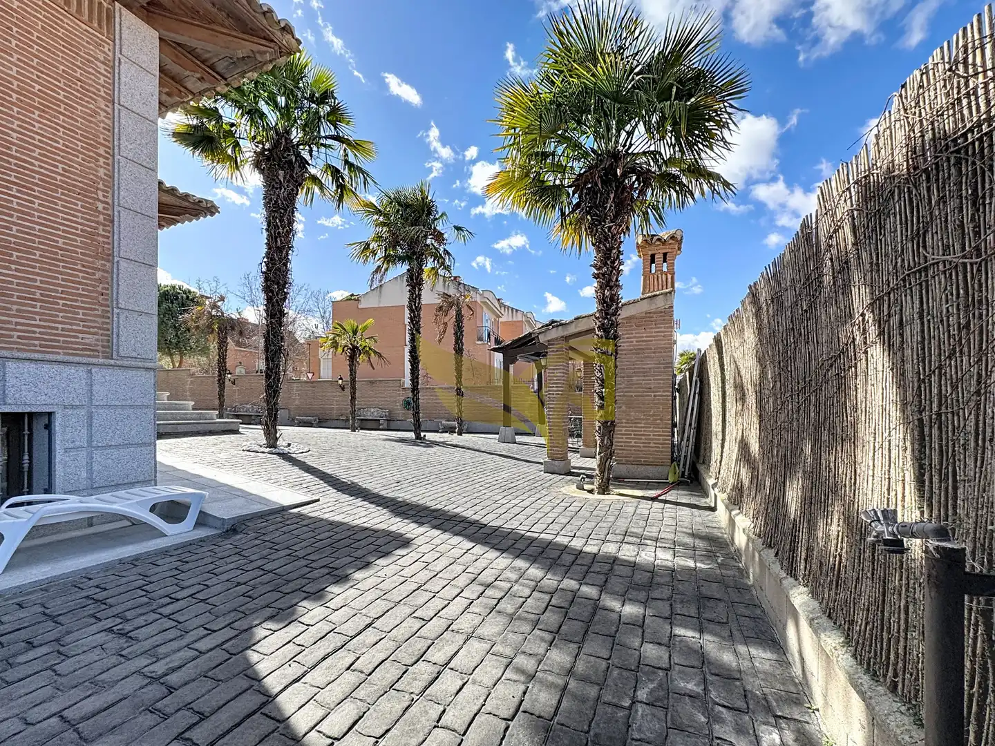 Vista exterior de Casa o chalet en venta en Aranjuez con Aire acondicionado, Calefacción y Jardín privado