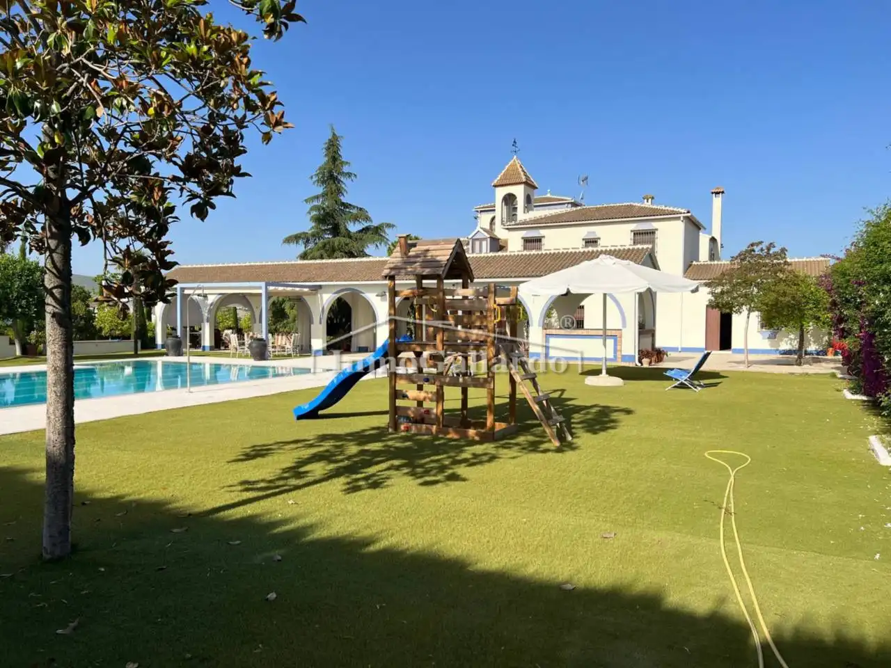 Garden of Buildings for sale in Lucena