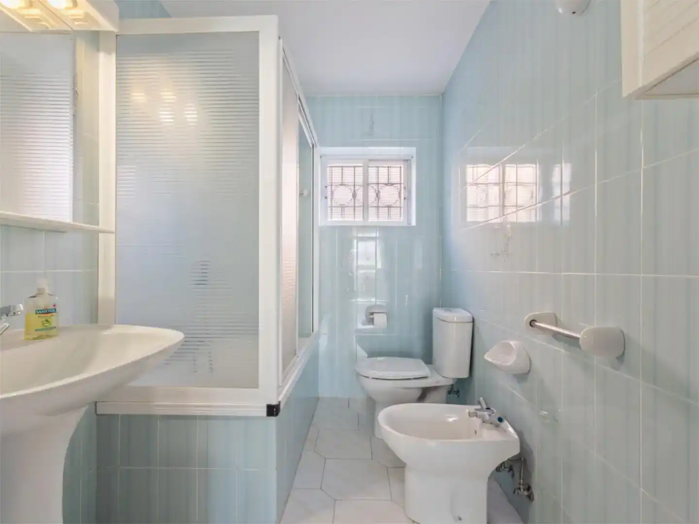 Baño de Piso en venta en Alcalá de Henares con Jardín privado, Trastero y Piscina