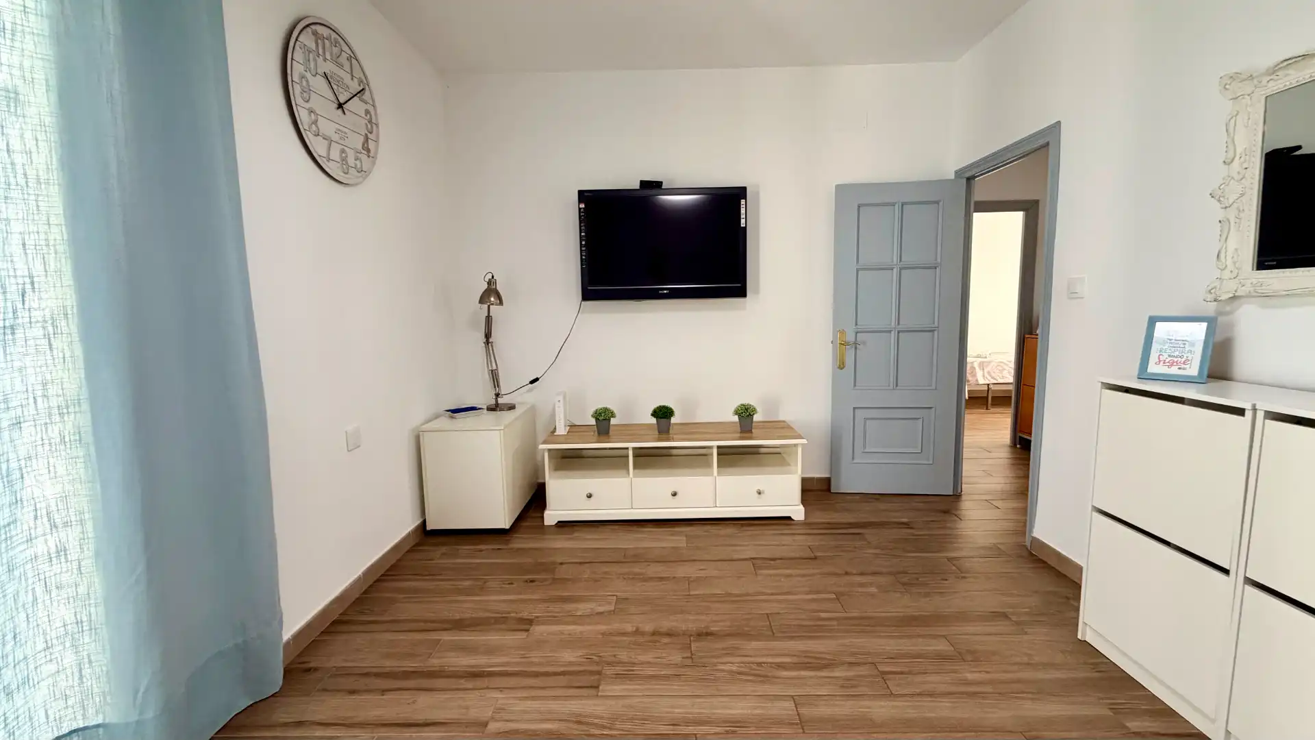 Sala d'estar de Pis de lloguer en Cádiz amb Moblat, Forn i Rentadora
