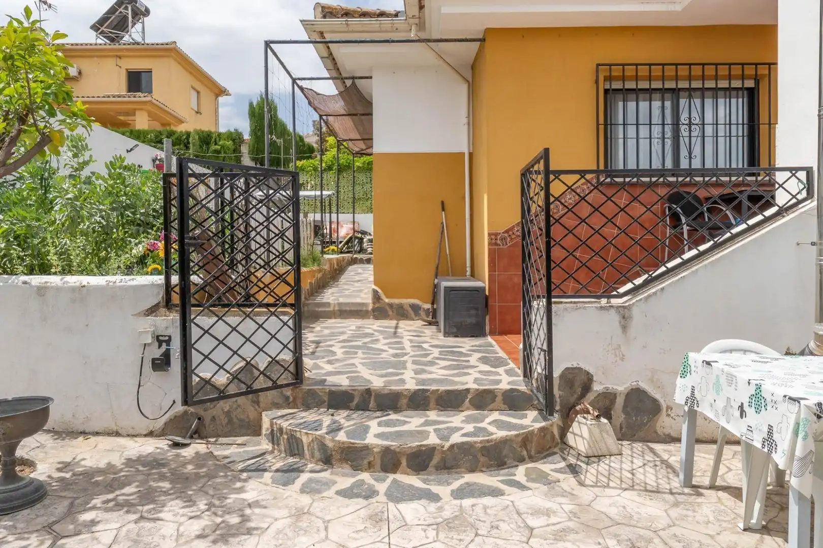 Casa aparellada amb balcó en venda a Camino DE ALBARRATE, imagen 60