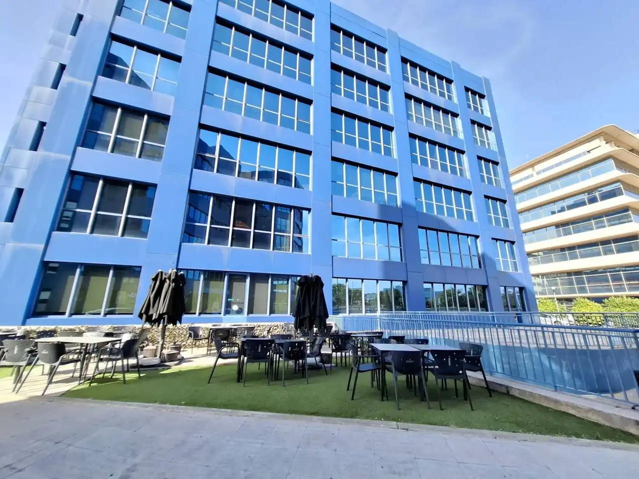 Exterior view of Office for rent in Madrid  with Air Conditioner, Heating and Alarm